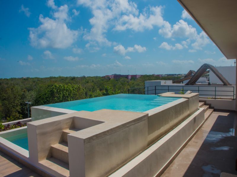 1 Bedroom Luxury Apartment with Private Pool